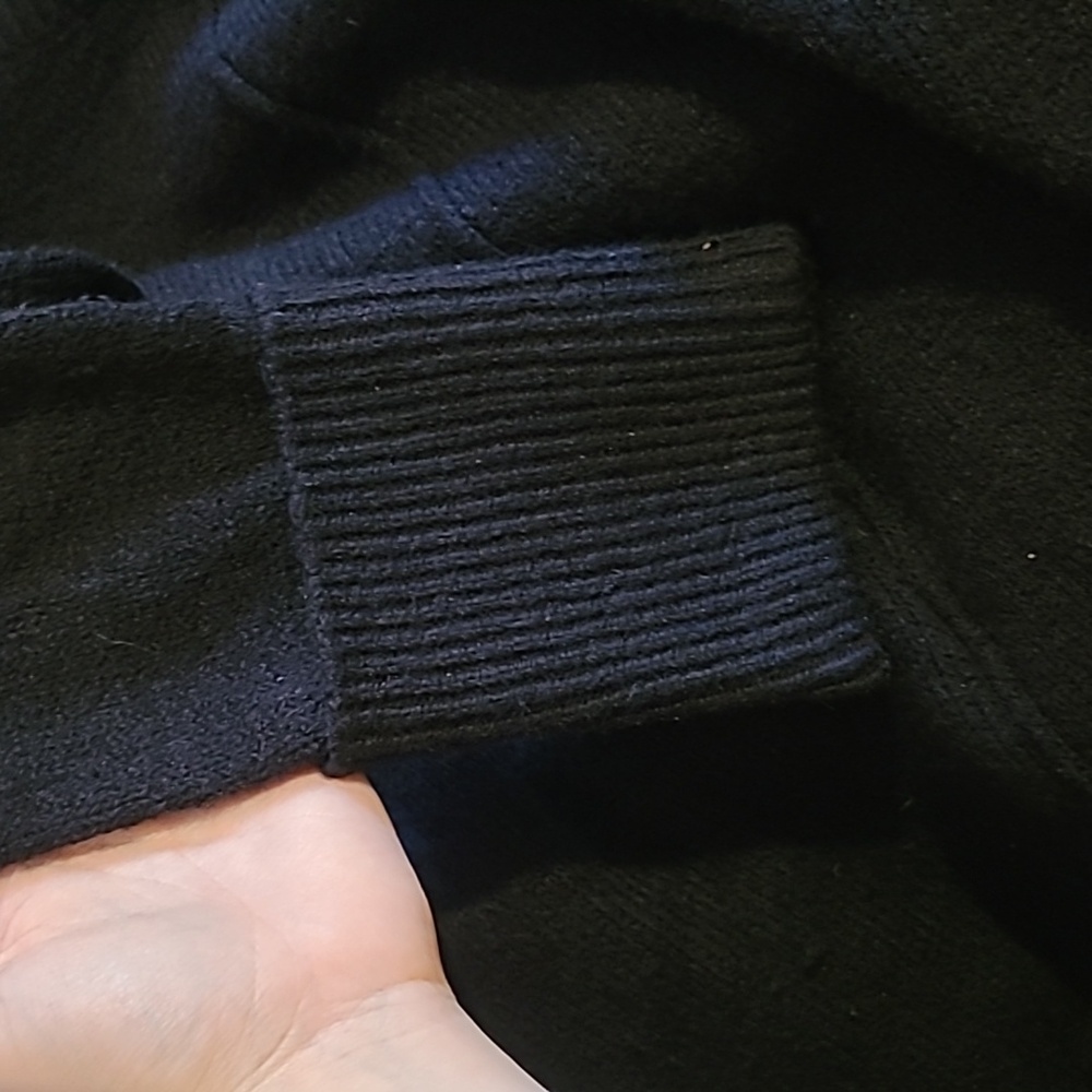 Back long sweater - Picture 7 of 7